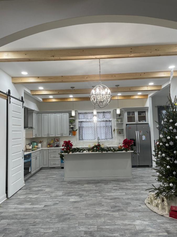Apartmán La Casa Grande Hosting Whitsett Exteriér fotografie